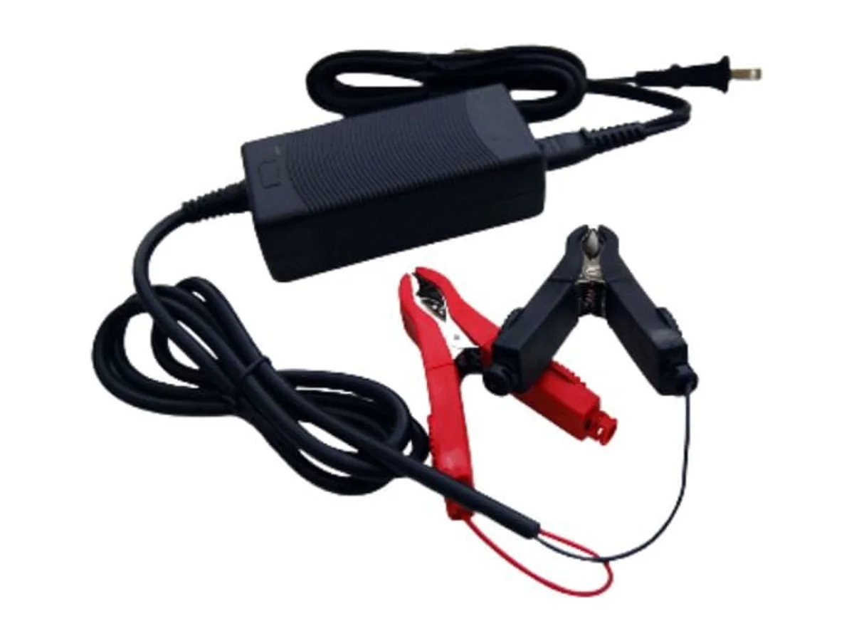 Dakota Lithium 12V 3A LiFePO4 Battery Charger