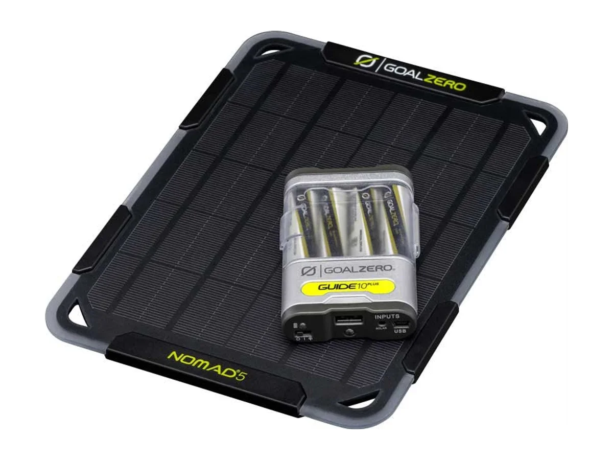 Nomad 5 + Guide 10 Plus Solar Kit
