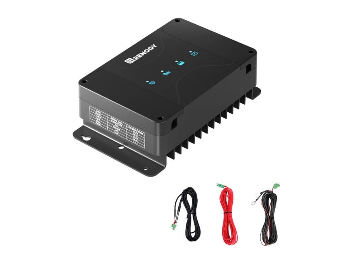 DCC30S 12V 30A Dual Input DC-DC On-Board Battery Charger with MPPT